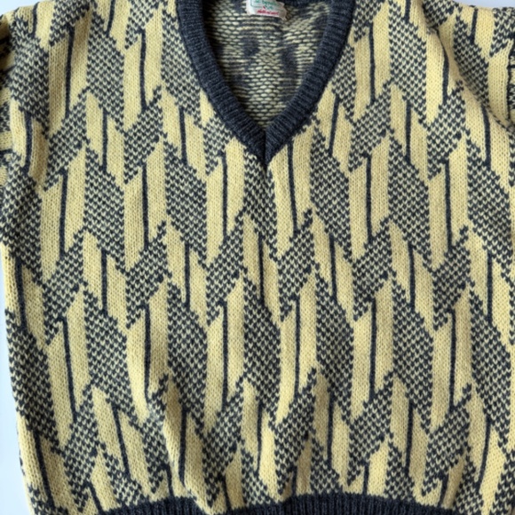 Benetton V neck Vintage Shetland Wool Knit Sweater Med Grey & yellow 80's & 90's - Picture 10 of 12